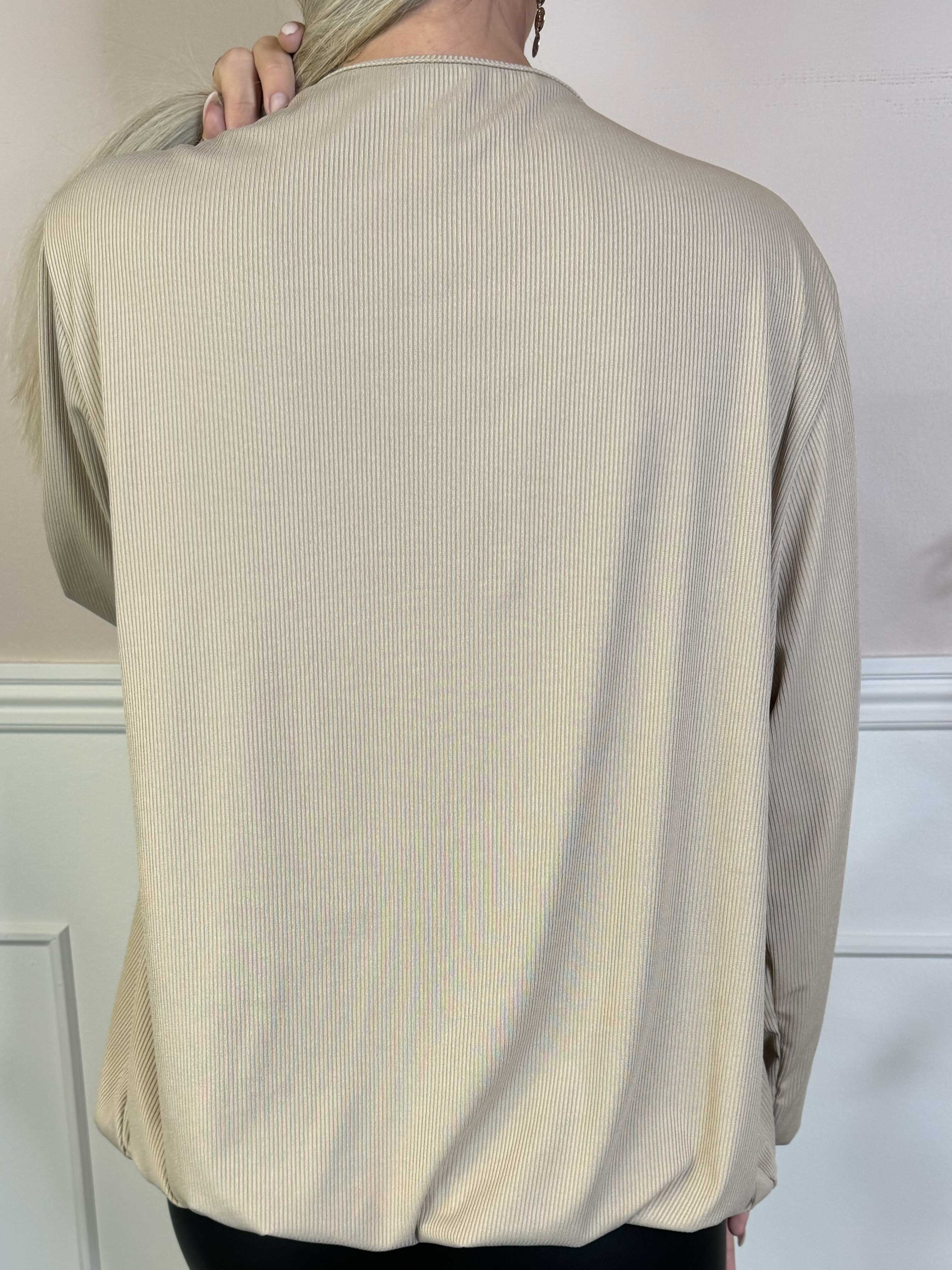 Naomi - Ribbet tunika med elastik